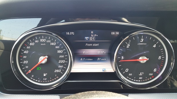 Mercedes-Benz E 200 d 2.0 150 Edition 1 (10)