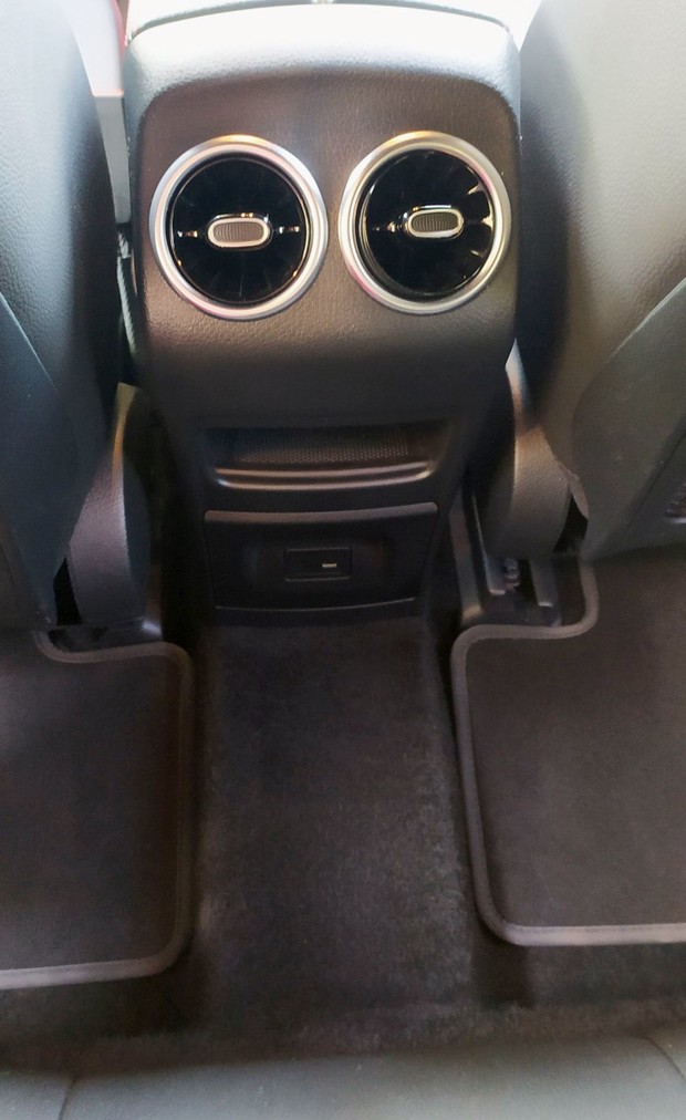 Mercedes-Benz EQA 250 66,5 kWh 18