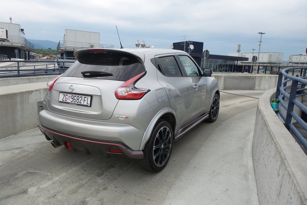 Nissan Juke Nismo RS 1.6 DIG-T (06)