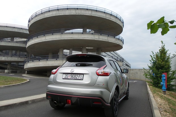 Nissan Juke Nismo RS 1.6 DIG-T (2)