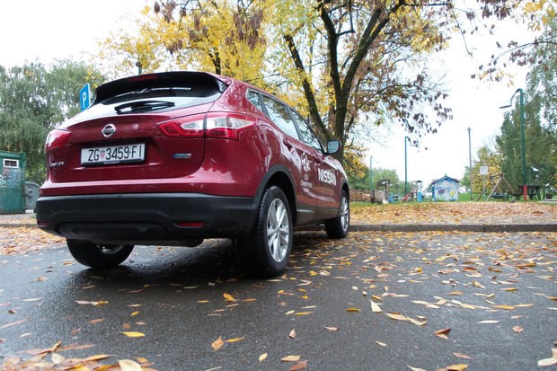 Nissan Qashqai 1.5 dCi 110 Acenta (08)