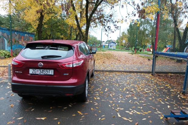 Nissan Qashqai 1.5 dCi 110 Acenta (09)