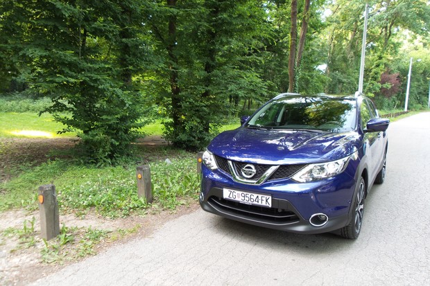 Nissan Qashqai 1.6 DIG-T Tekna (18)