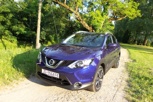 Nissan Qashqai 1.6 DIG-T Tekna (23)