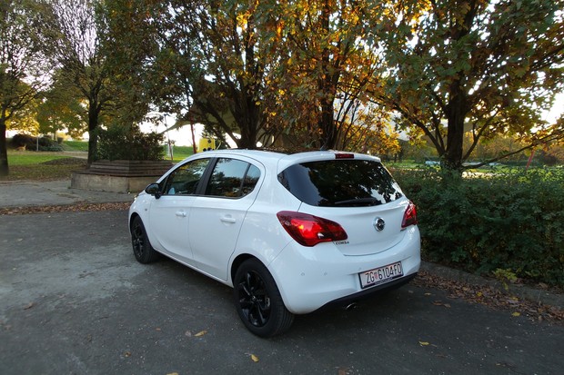 Opel Corsa 1.4 Turbo Color Edition (01)