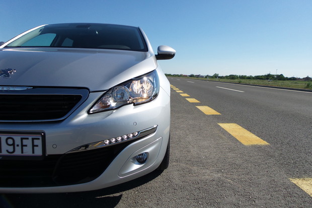 Peugeot 308 SW 1.6 e-HDi 115 FAP Style (18)