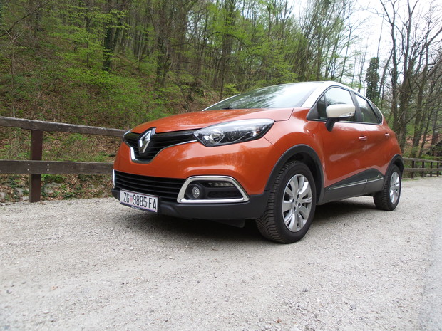 Renault Capture 1.2 TCe 120 EDC (05)