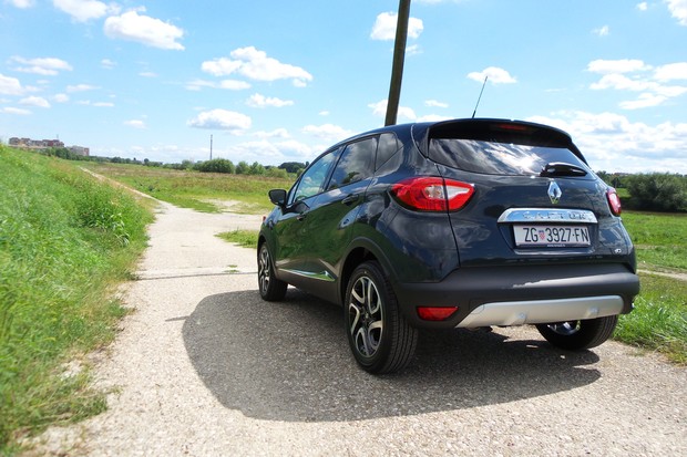 Renault Captur 1.5 dCi 110 Outdoor (05)