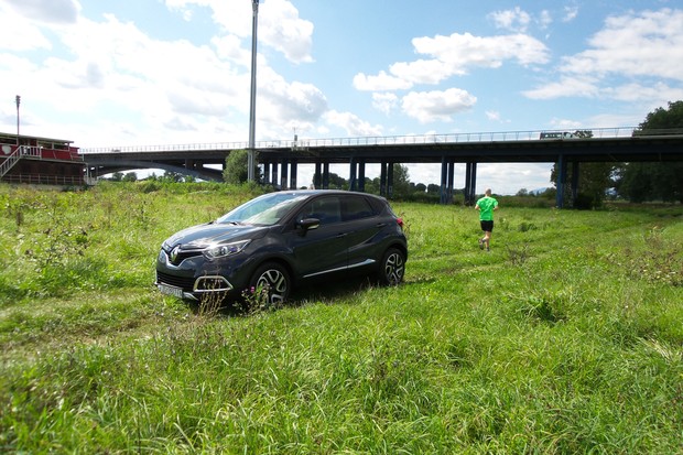 Renault Captur 1.5 dCi 110 Outdoor (09)