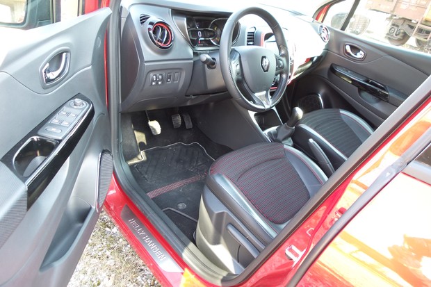 Renault Captur Helly Hansen (01)