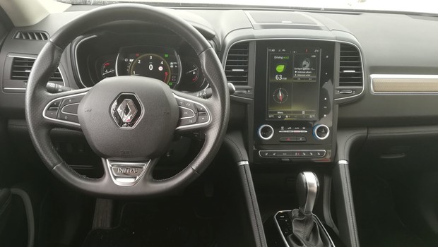 Renault Koleos 175 4WD CVT X-Tronic interijer 01