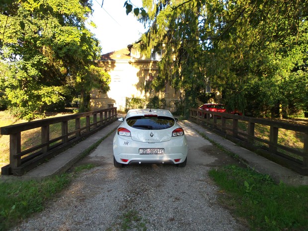 Renault Megane Coupe GT Line (03)