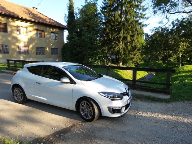 Renault Megane Coupe GT Line (06)