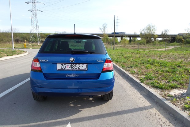 Škoda Fabia 1.2 TSI (15)