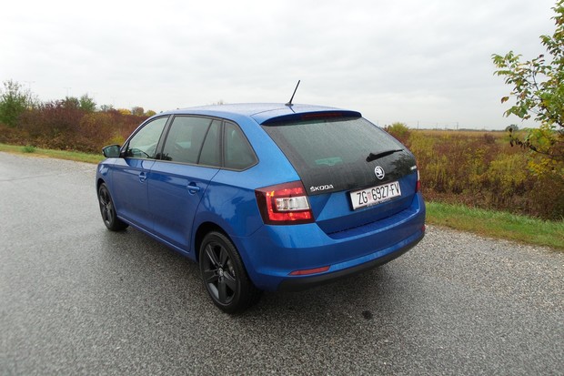 Škoda Rapid Spaceback 1.2 TSI 90 Ambition plus (06)