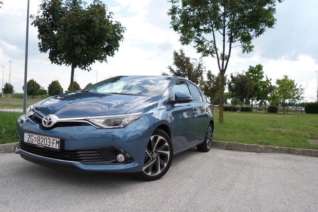 Toyota Auris 1.2T Sport (10)