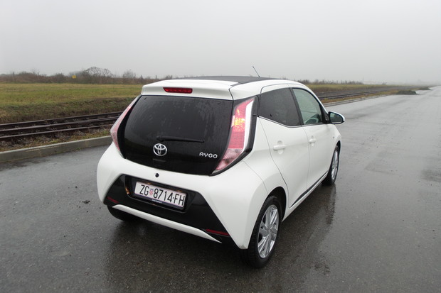 Toyota Aygo 1.0 VVT-i (13)