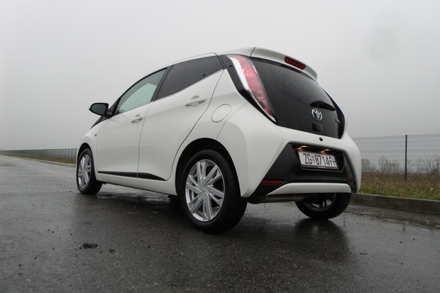 Toyota Aygo 1.0 VVT-i (16)