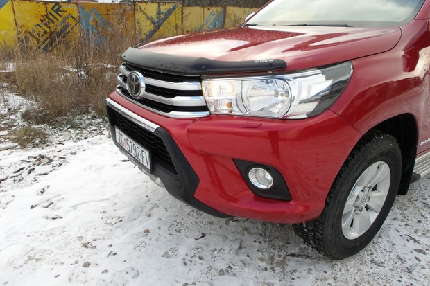 Toyota Hilux 2.4 D-4D 150 City 4x4 A-T (16)