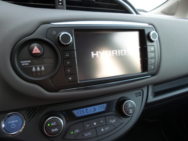 Toyota Yaris hybrid (14)