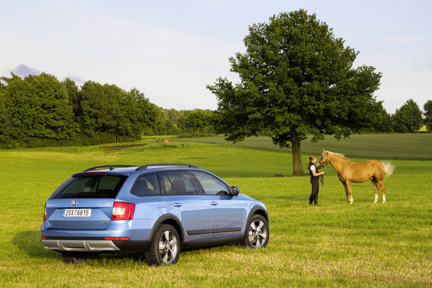 Škoda Octavia Scout (09)