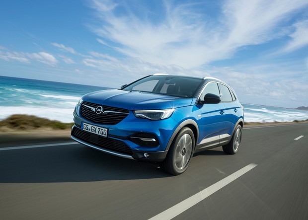 Prvi Opelov plug-in hybrid Grandland X