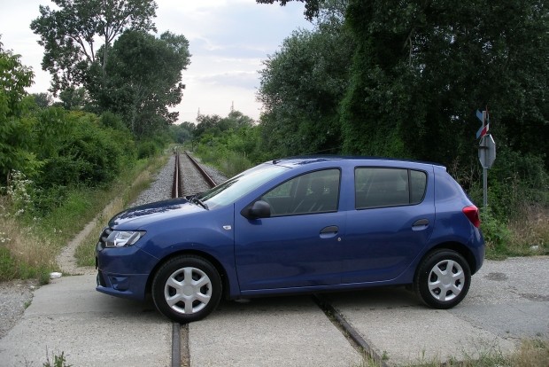 Dacia Sandero 1.2 16V Ambiance TEST