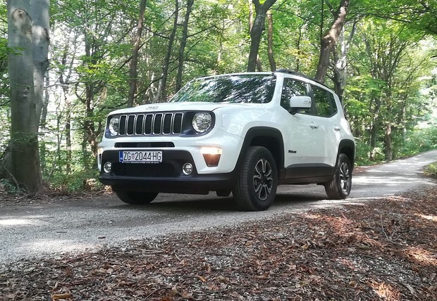 Jeep Renegade 1.3 GSE T4 AT9 4WD TEST
