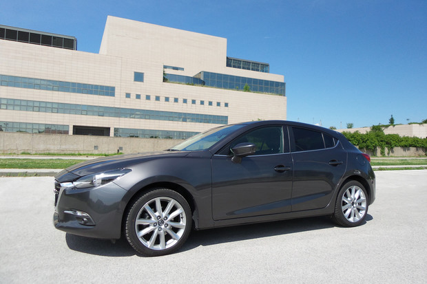 Mazda3 2.0 G120 Revolution TEST