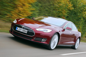 Tesla Model S izabran za najbolji e-automobil 2014
