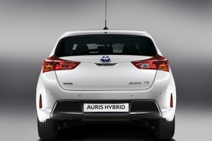 Toyota želi natrag svoje baterije iz hibrida