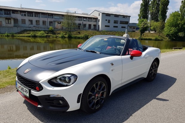 Fiat 124 Spider i Abarth verzija