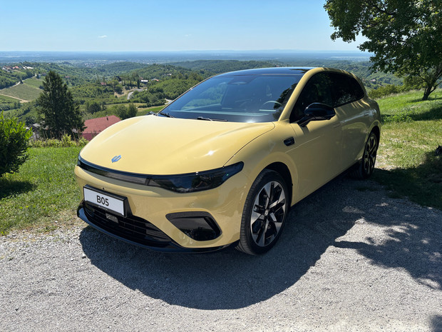 Leapmotor predstavio B10 SUV i B05 hatchback