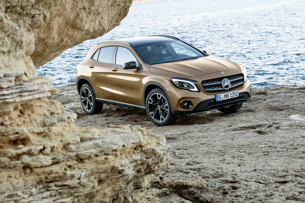 Predstavljen novi Mercedes GLA Predstavljen novi Mercedes GLA