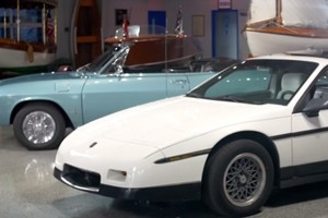 Chevrolet Corvair Convertible iz 1967. vs. Pontiac Fiero iz 1986.