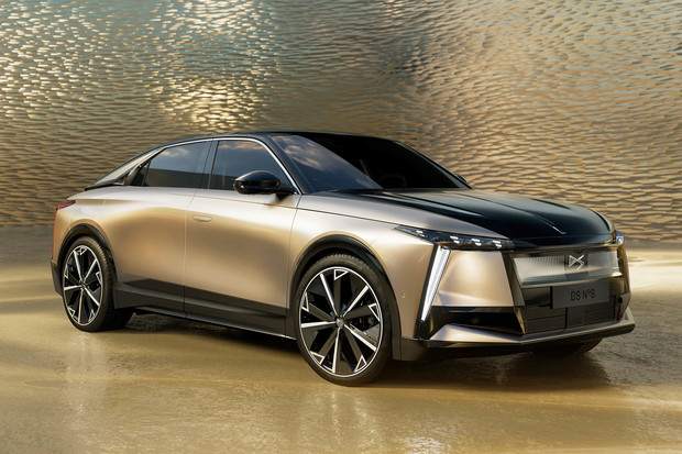 Električni luksuzni SUV coupé Električni luksuzni SUV coupé