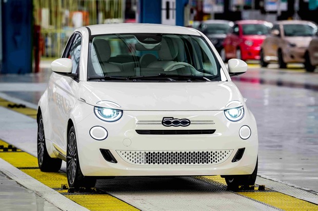 Fiat 500 Hybrid vraća proizvodnju u Mirafiori Fiat 500 Hybrid vraća proizvodnju u Mirafiori