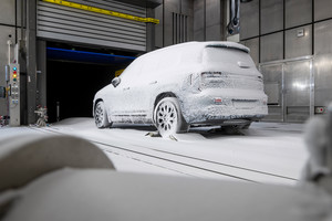 Novi Mercedes-Benz GLB testiran na -40