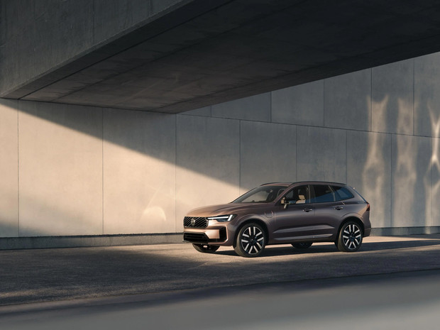 Volvo povećava električni doseg modela XC60 i XC90 Volvo povećava električni doseg modela XC60 i XC90