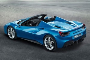 Najmoćniji kabrio Ferrari ikada sa središnje postavljenim motorom