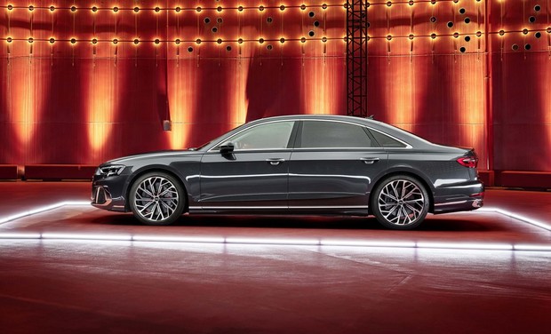 Otvori u punoj veličini Audi A8 L