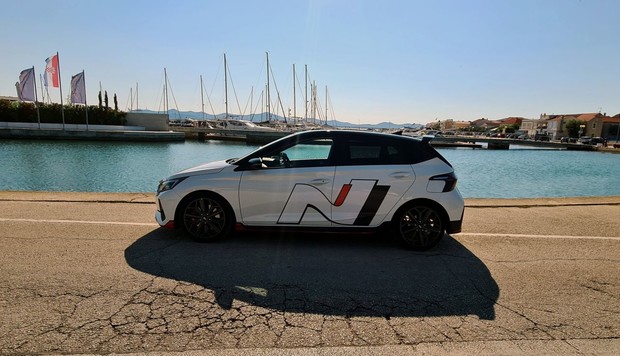 Hyundai i20 N 1.6 TGDi Performance 03