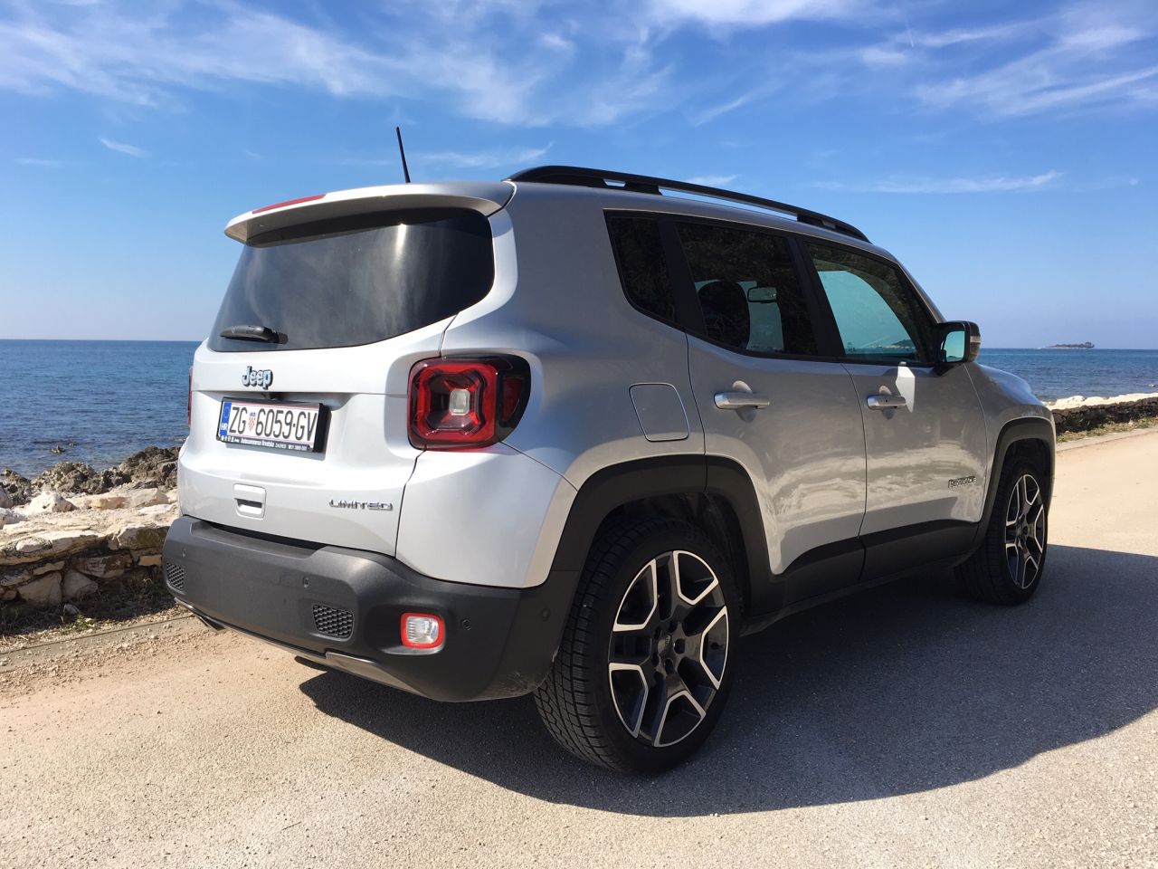 Jeep Renegade 1.6 Multijet Limited TEST / Testirali smo ...
