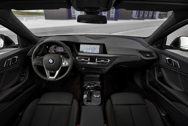 novi BMW serije 1 interijer