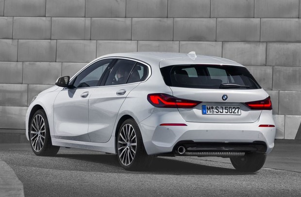 novi BMW serije 1 straga