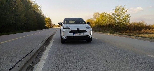 Otvori u punoj veličini Toyota Yaris Cross 1.5 VVT-iW Sport 02