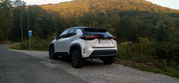 Otvori u punoj veličini Toyota Yaris Cross 1.5 VVT-iW Sport 11