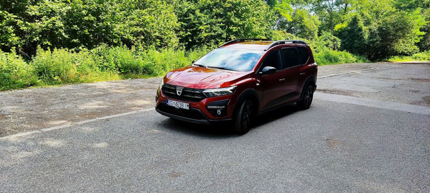 2022 Dacia Jogger Extreme 1.0 TCe 110 7 sjedala 03