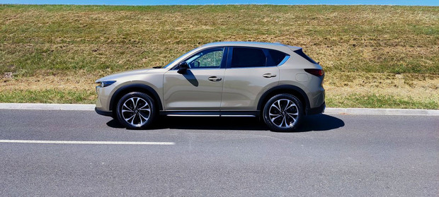 2022 Mazda CX-5 G194 AT Newground izvana 02