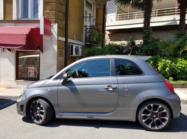 Abarth 595 1.4 Turbo 180 MTA Competizione (02)